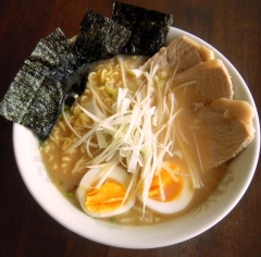 マルちゃん 赤みそラーメン: 北海道 お気に入り B級グルメ集